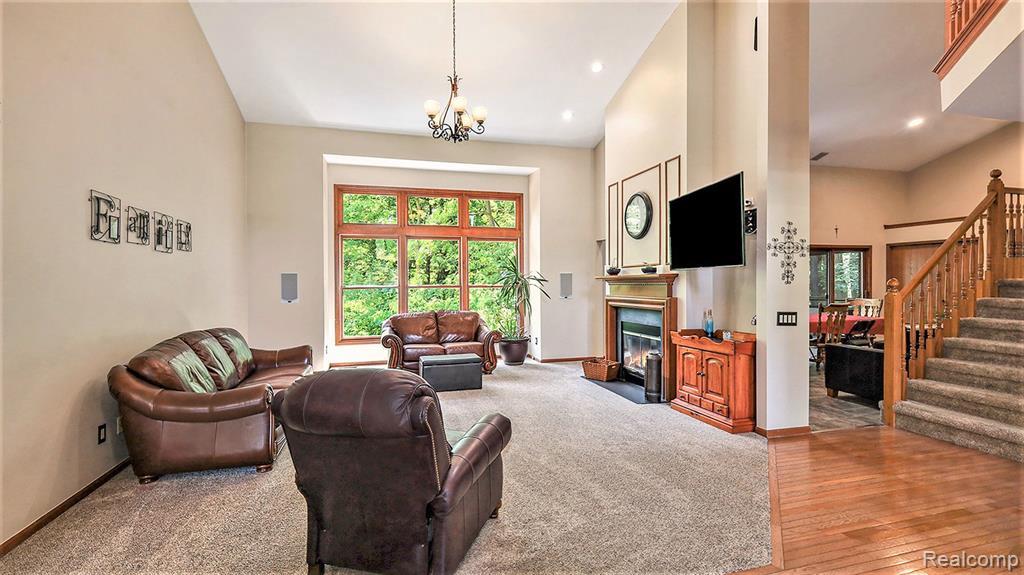 3827 Kaeleaf Road Lake Orion, MI 48360 - Photo 10 of 59