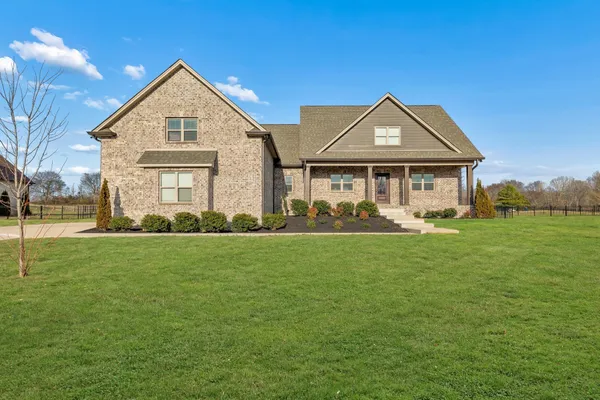 $699,900 | 4155 Ironwood Drive, Greenbrier, TN 37073