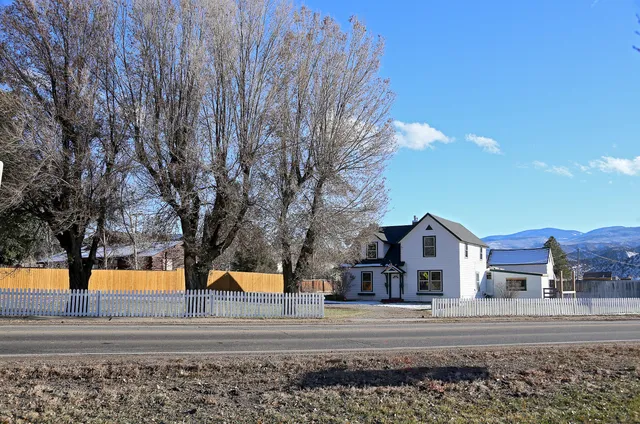 a view of a terrace with sitting area