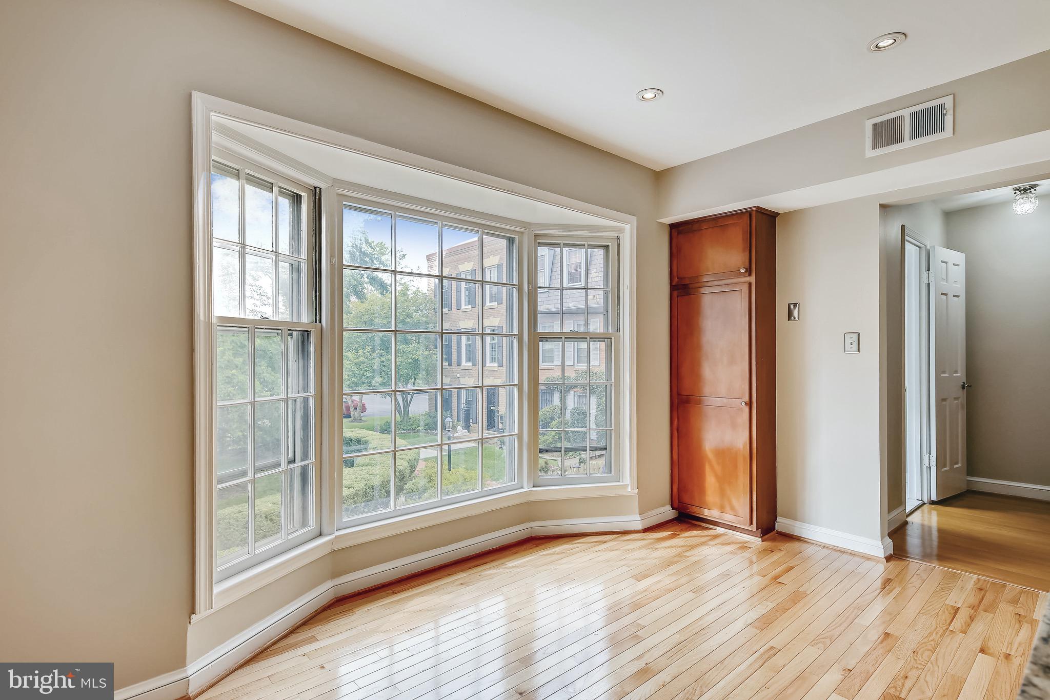 1315 South Glebe Road Arlington, VA 22204 - Photo 13 of 42