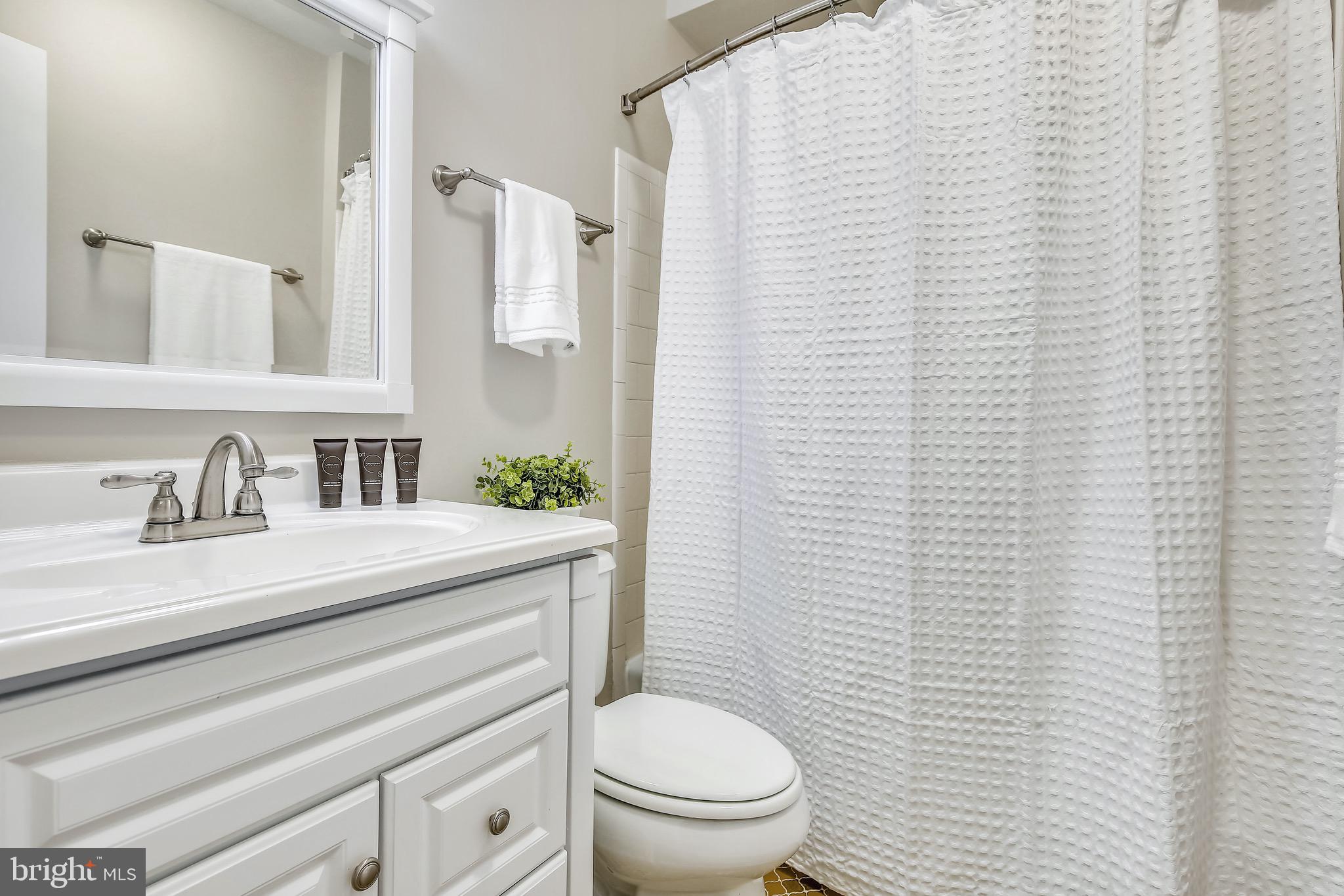 1315 South Glebe Road Arlington, VA 22204 - Photo 19 of 42