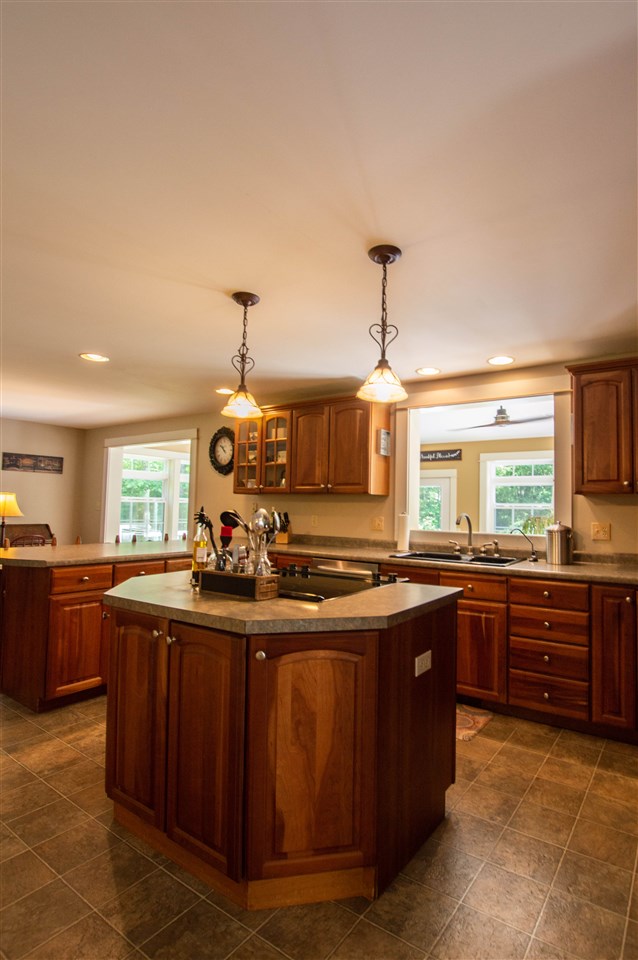 482 Valley Road North Berwick, ME 03906 - Photo 16 of 33