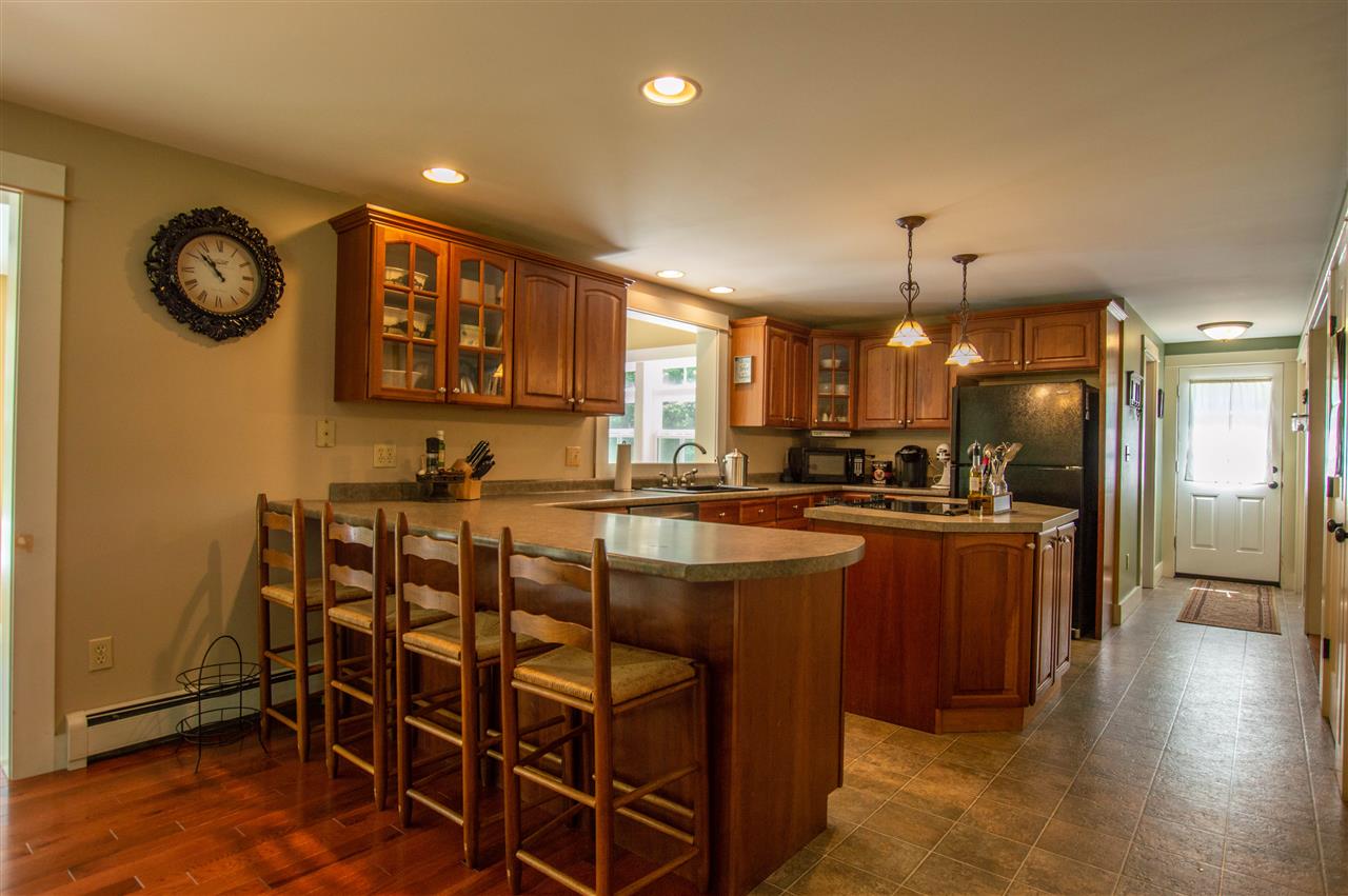 482 Valley Road North Berwick, ME 03906 - Photo 4 of 33