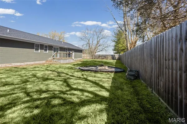 $205,000 | 203 Walnut Street, Modesto, IL 62667