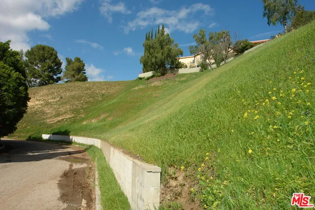 $161,000 | 21672 Arcos Drive, Woodland Hills, CA 91364