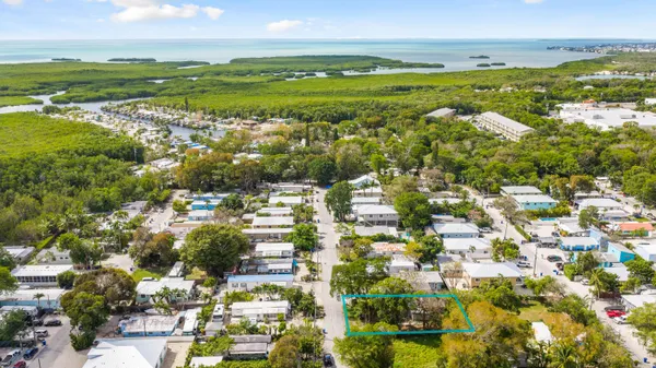 $305,000 | 19 Judy Place, Key Largo, FL 33037