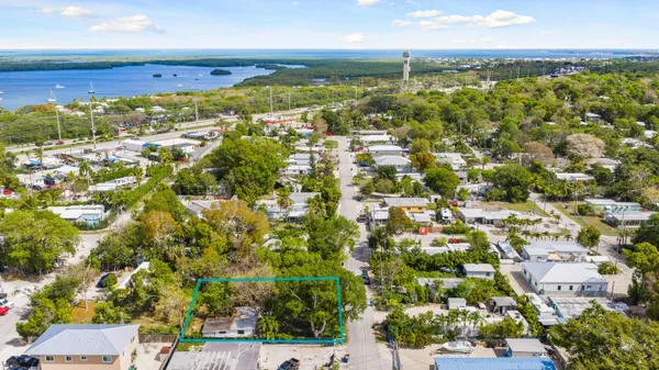 $305,000 | 19 Judy Place, Key Largo, FL 33037
