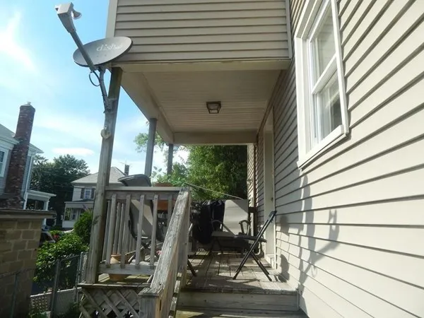 $1,750 | 93 Highland Street, Unit 1, New Bedford, MA 02740
