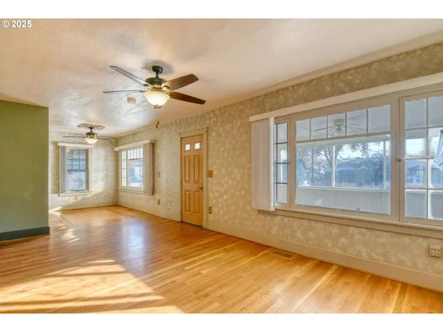 $249,000 | 261 Southwest 2nd Street, Pilot Rock, OR 97868