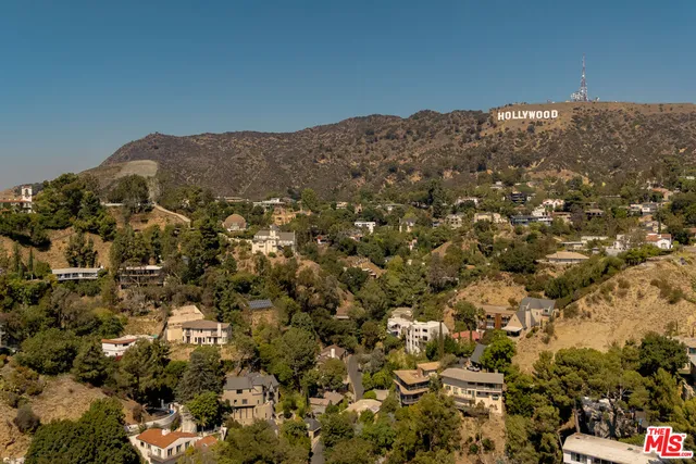 $2,996,000 | 3105 Ledgewood Drive, Los Angeles, CA 90068