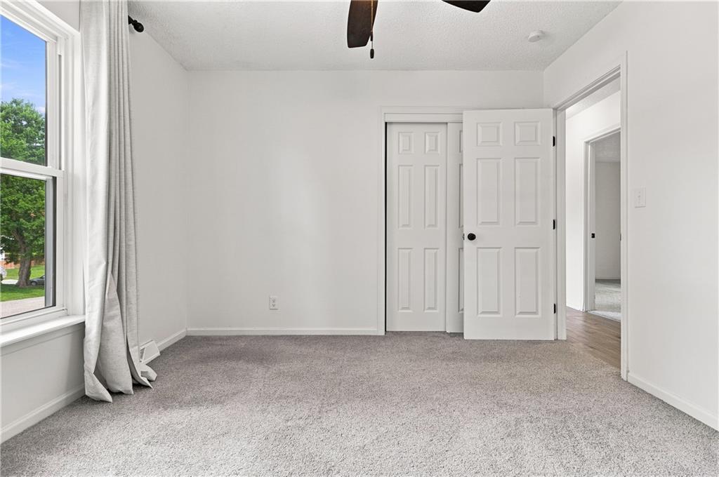 6015 Hauser Street Shawnee, KS 66216 - Photo 18 of 34