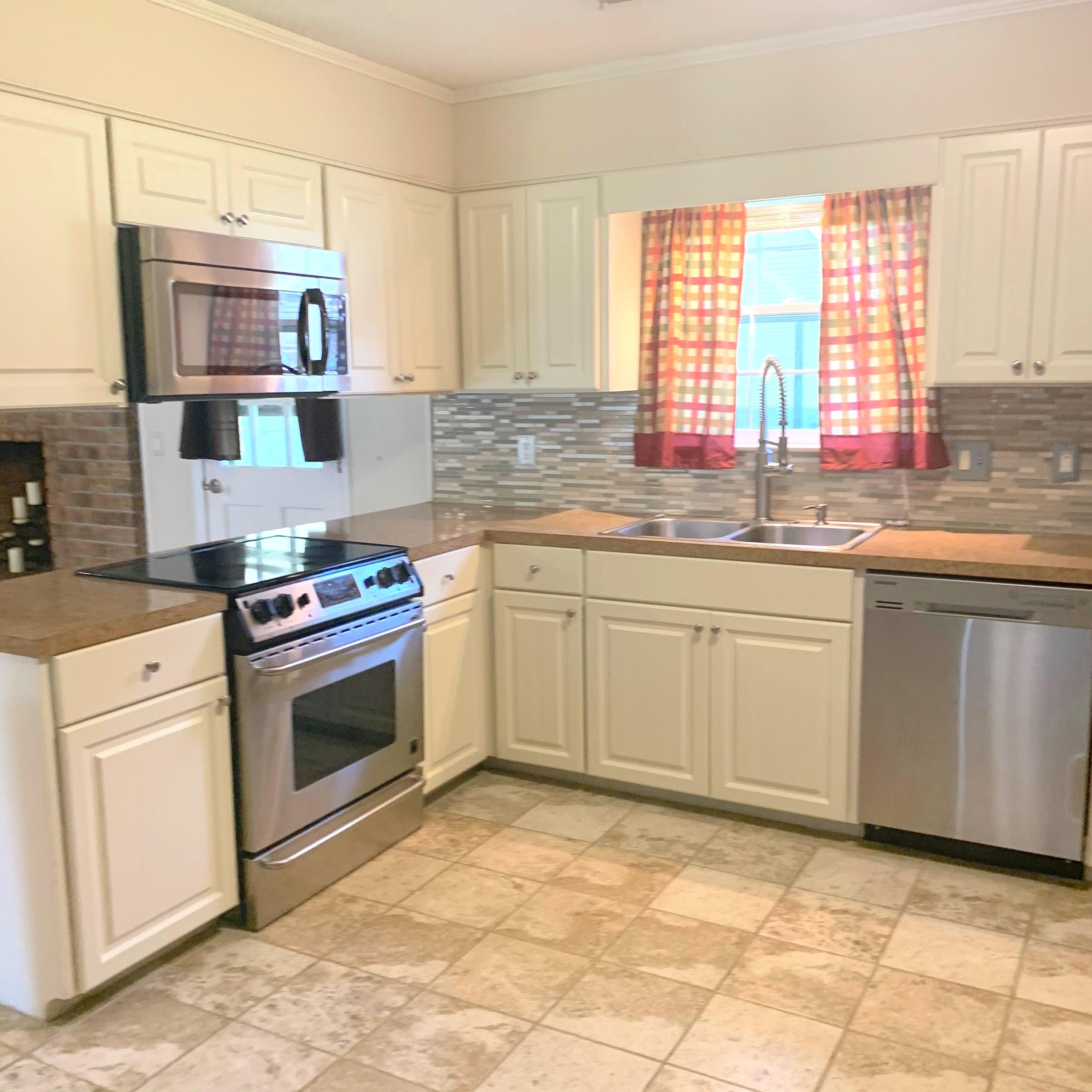 118 Tall Pines Road Ladson, SC 29456 - Photo 7 of 24 IMG_1883
