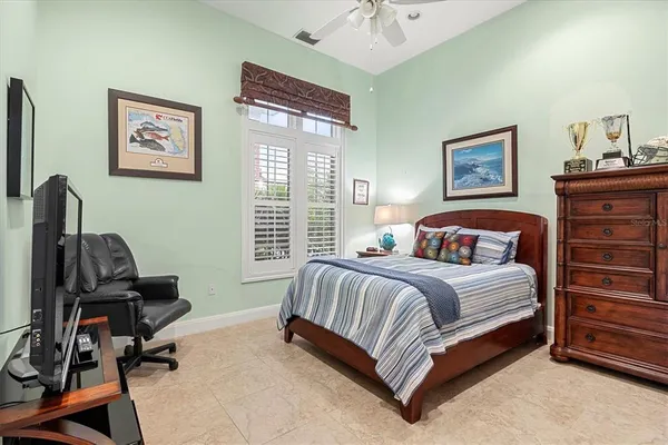 $2,400,000 | 6012 Shore Acres Drive, Bradenton, FL 34209