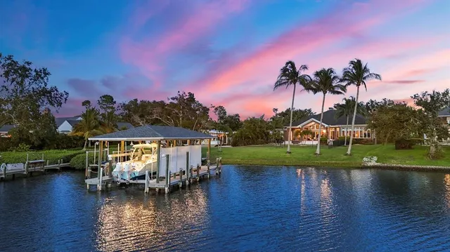 $2,850,000 | 6012 Shore Acres Drive, Bradenton, FL 34209