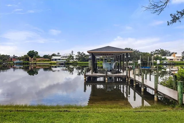 $2,850,000 | 6012 Shore Acres Drive, Bradenton, FL 34209