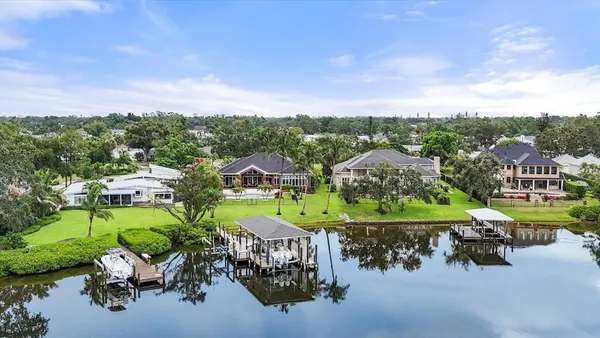 $2,400,000 | 6012 Shore Acres Drive, Bradenton, FL 34209
