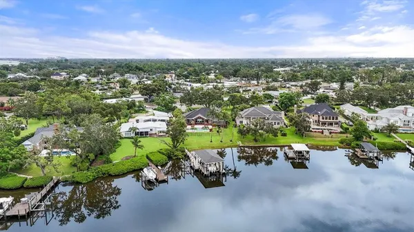 $2,400,000 | 6012 Shore Acres Drive, Bradenton, FL 34209