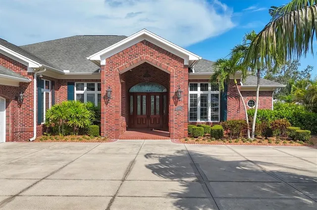 $2,850,000 | 6012 Shore Acres Drive, Bradenton, FL 34209