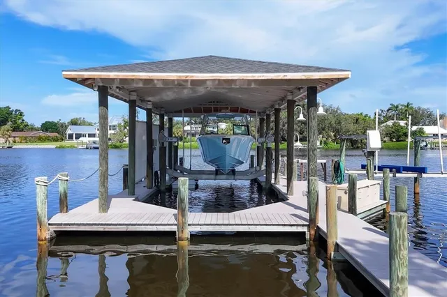 $2,850,000 | 6012 Shore Acres Drive, Bradenton, FL 34209