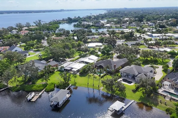 $2,400,000 | 6012 Shore Acres Drive, Bradenton, FL 34209