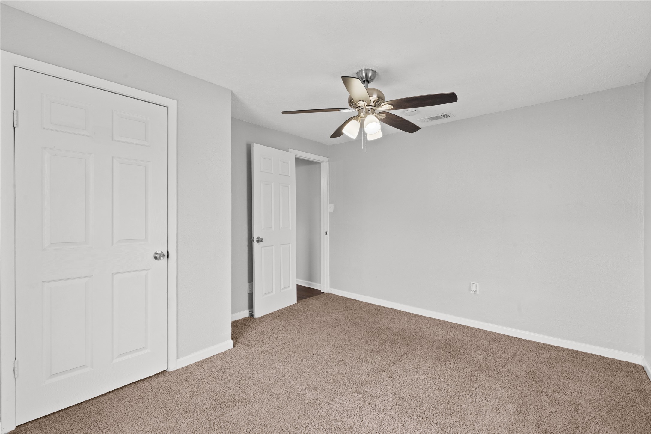 419 North Parrish Street Angleton, TX 77515 - Photo 18 of 25 a view of an empty room