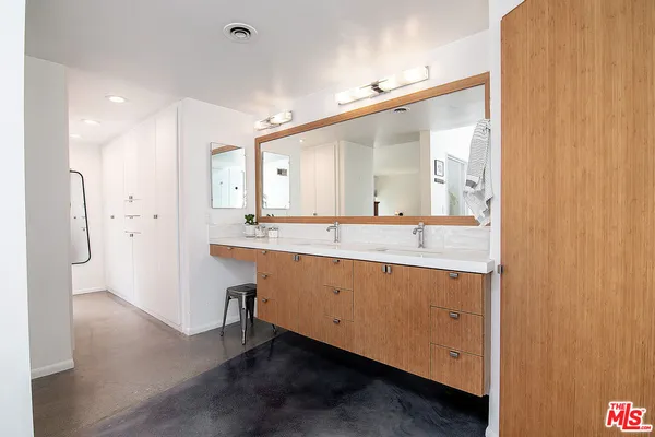 $1,698,000 | 17600 Lemarsh Street, Northridge, CA 91325