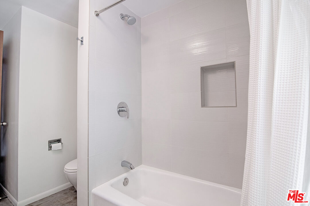 17600 Lemarsh Street Northridge, CA 91325 - Photo 40 of 62