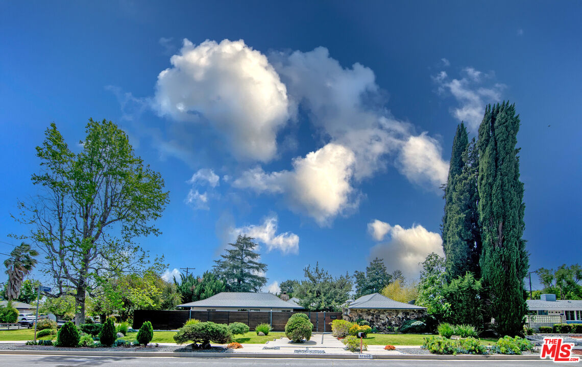 17600 Lemarsh Street Northridge, CA 91325 - Photo 4 of 62