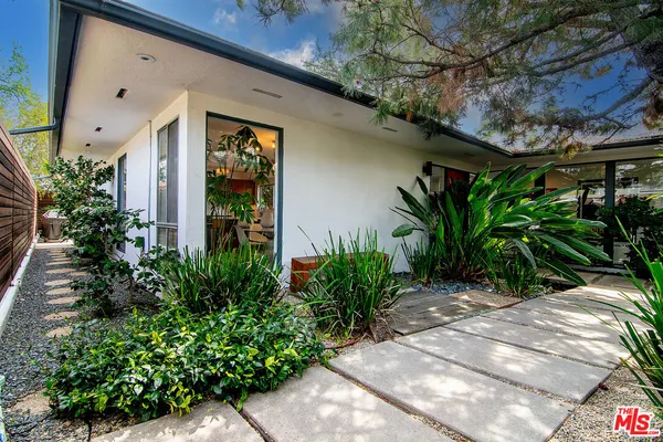 $1,698,000 | 17600 Lemarsh Street, Northridge, CA 91325