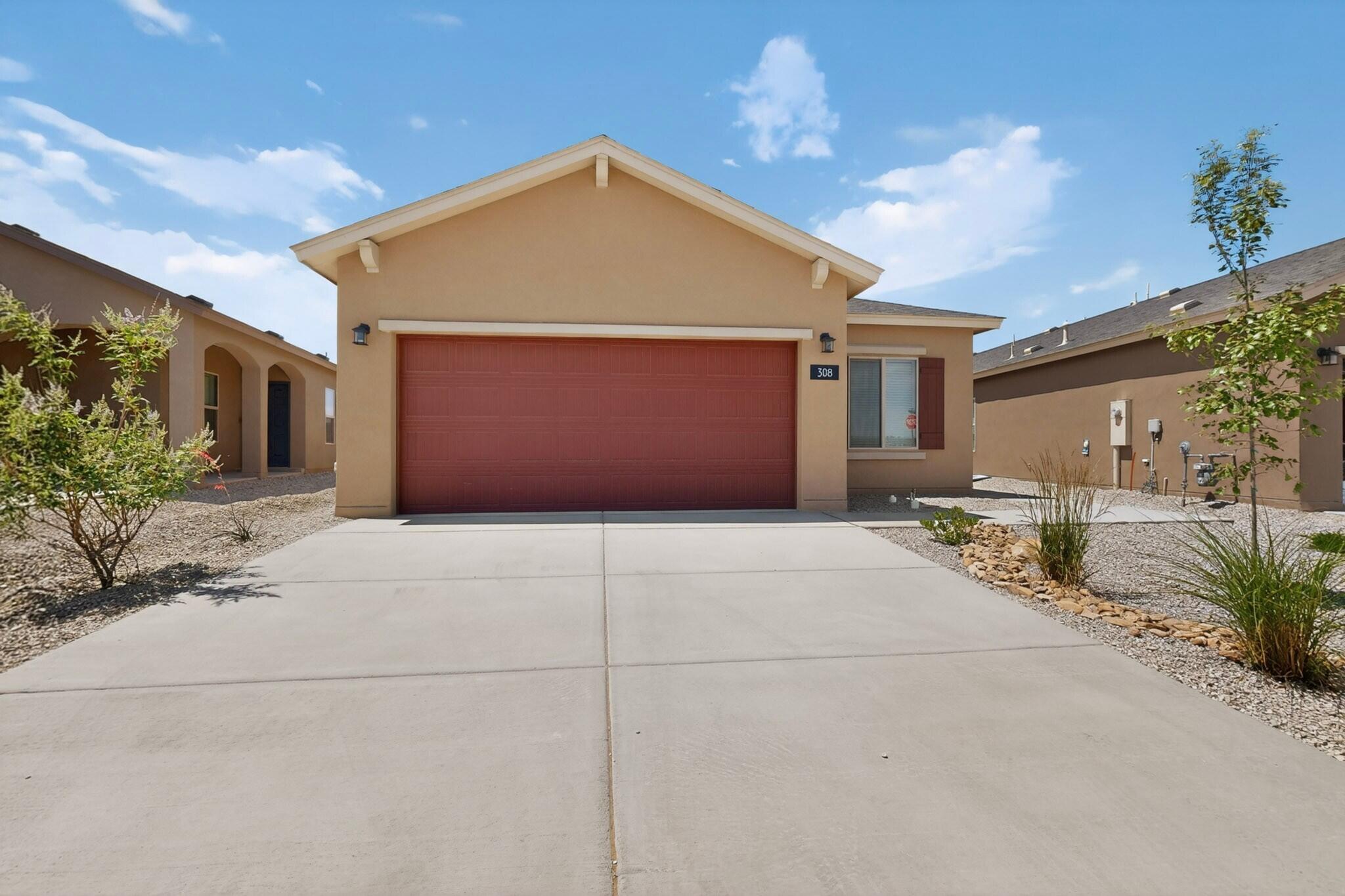 308 Prism Avenue Southwest Rio Rancho, NM 87124 - Photo 5 of 42 Gallery Image 5