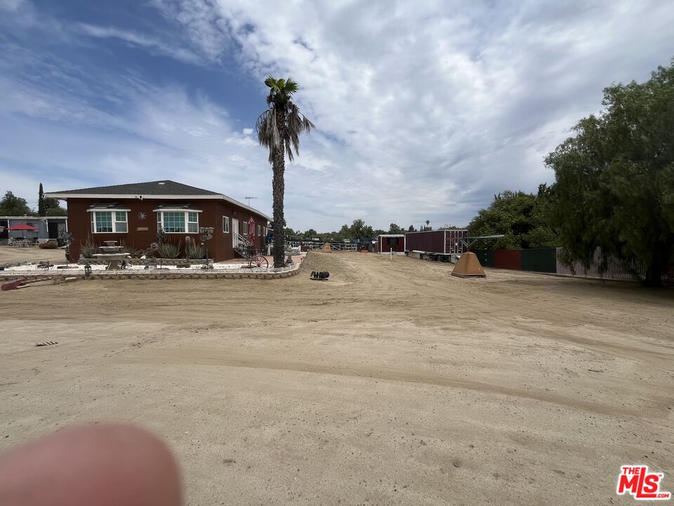 22240 Amelia Road Perris, CA 92570 - Photo 8 of 52
