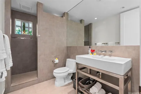 $2,780,000 | 87-829 Farrington Highway, Waianae, HI 96792