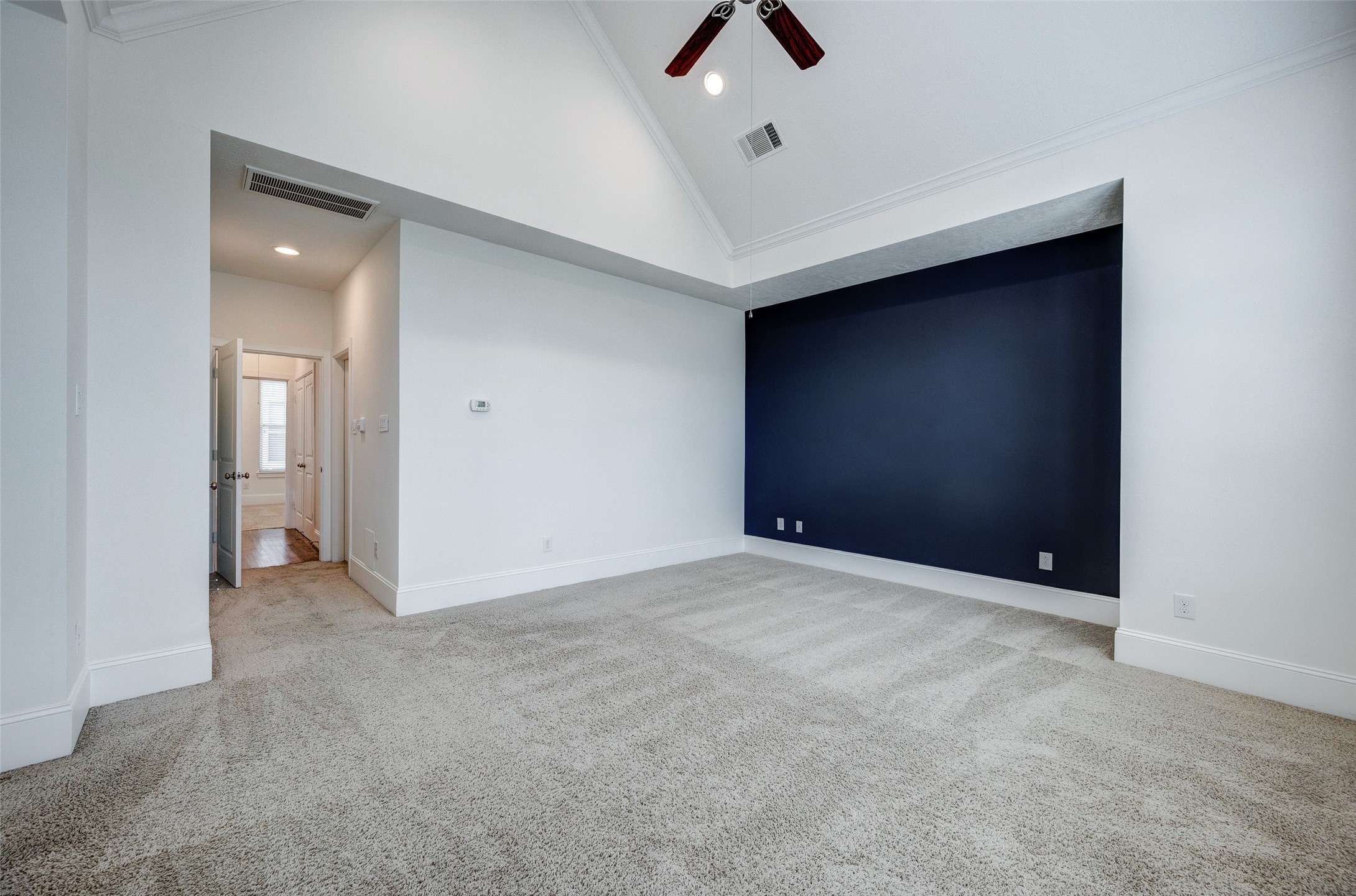 1413 Patterson Street Houston, TX 77007 - Photo 19 of 37 There is so much dimension