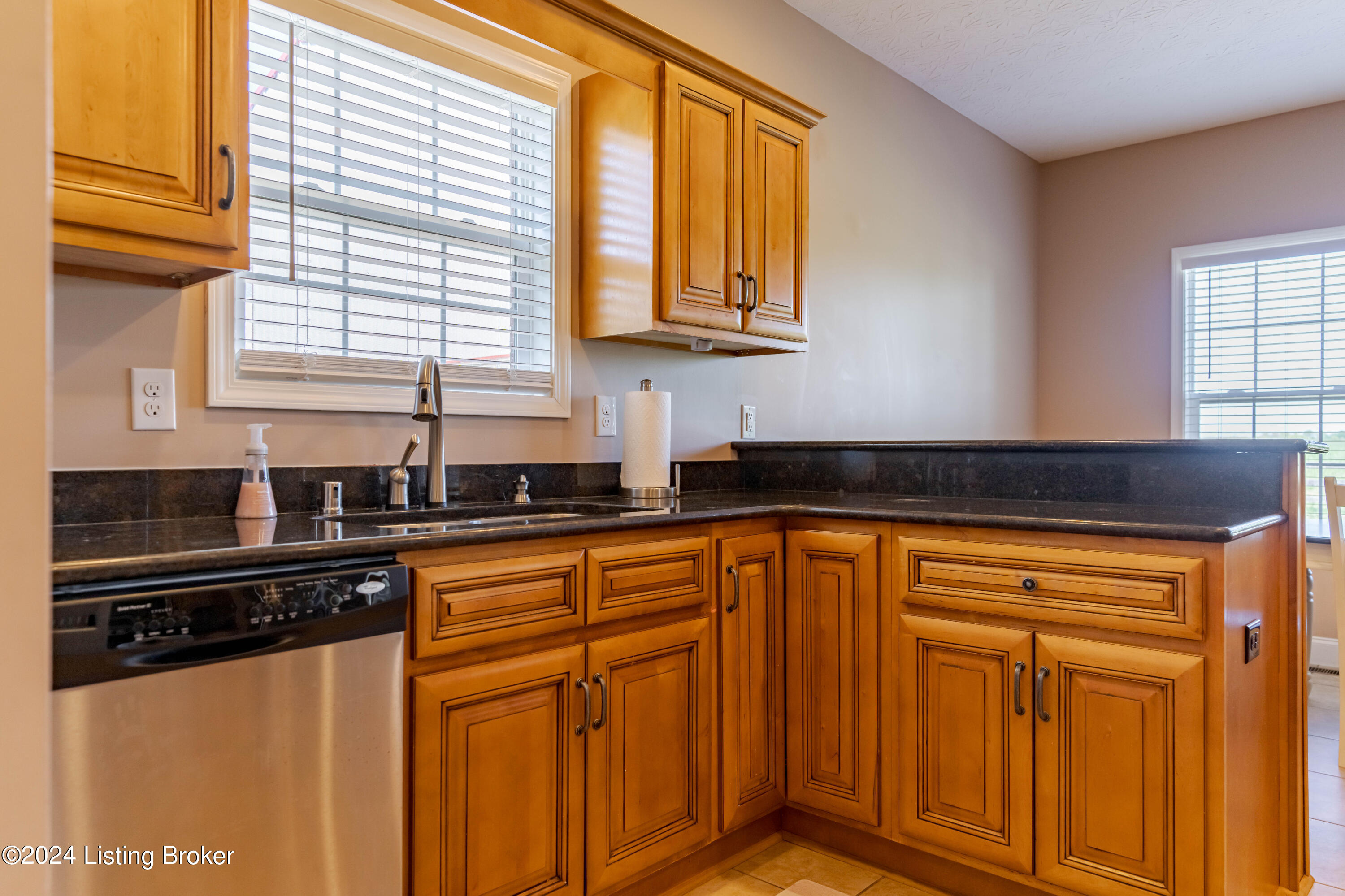754 West Bryan Road Elizabethtown, KY 42701 - Photo 18 of 86 DSC04900