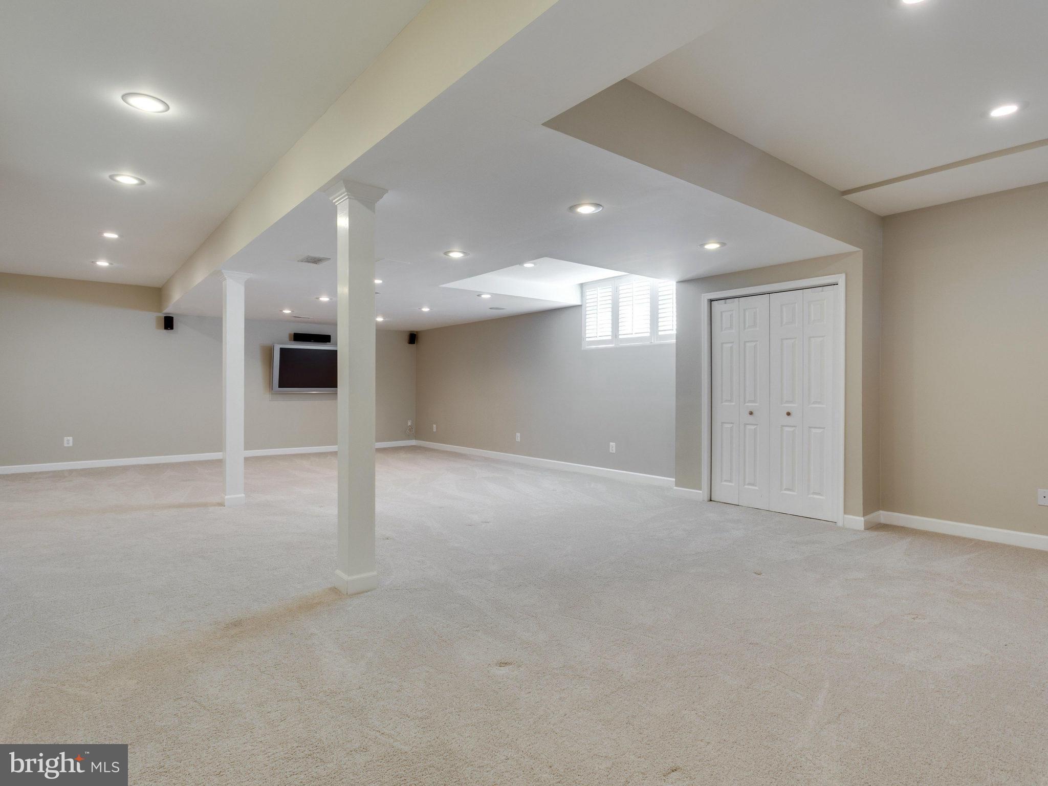 9423 Seven Locks Road Bethesda, MD 20817 - Photo 24 of 28 an empty room with an empty space and window