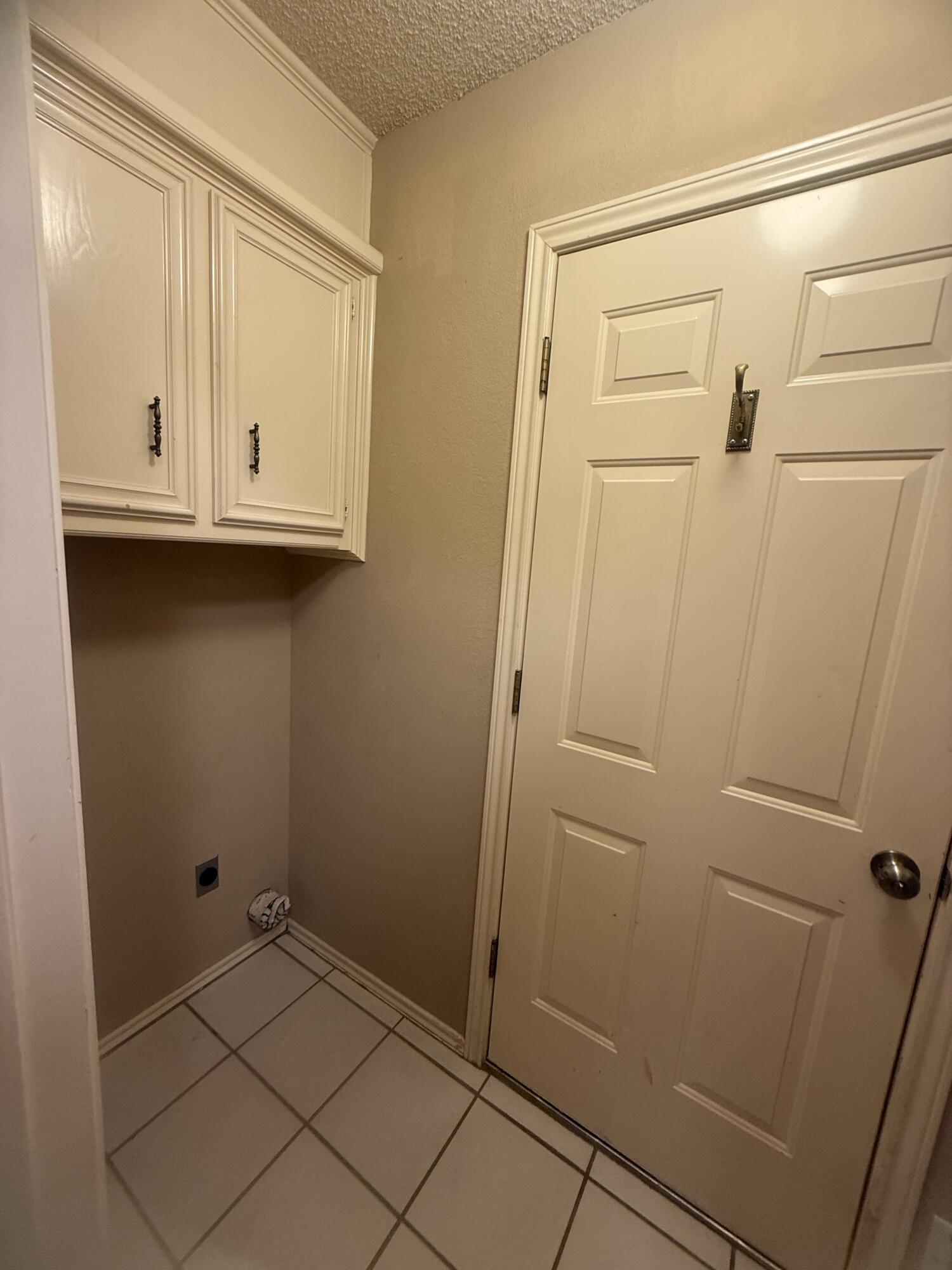5527 94th Street Lubbock, TX 79424 - Photo 42 of 56 94th utility view 3