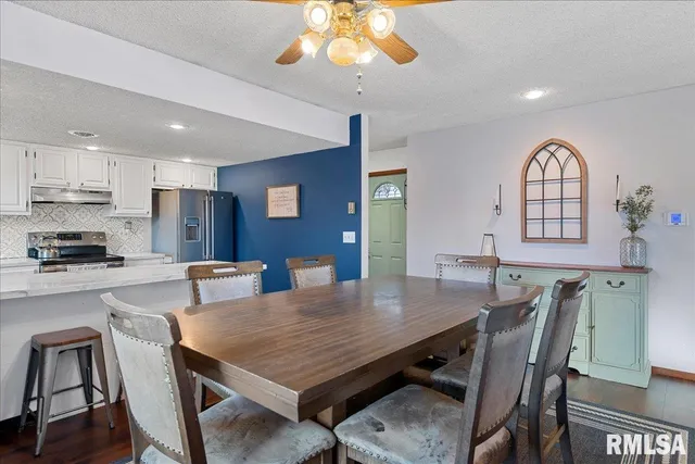 $199,900 | 1219 7th Street, Pawnee, IL 62558