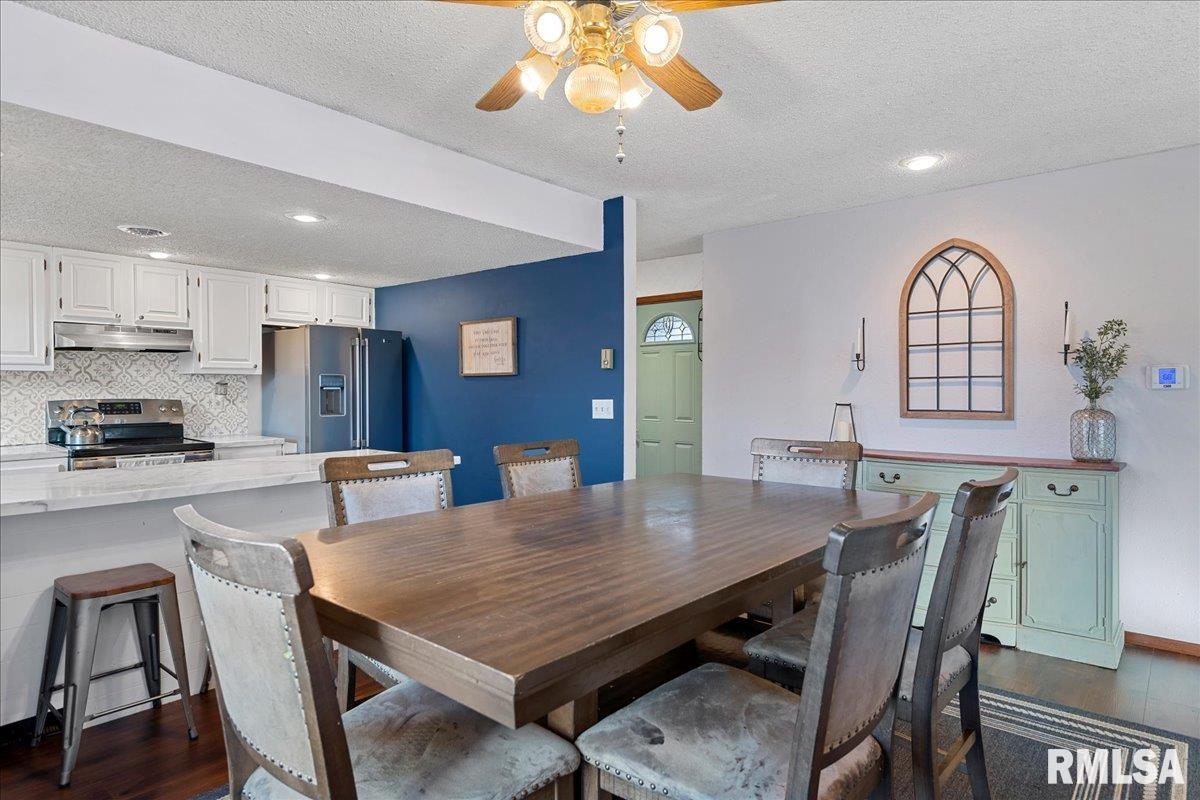 1219 7th Street Pawnee, IL 62558 - Photo 12 of 38