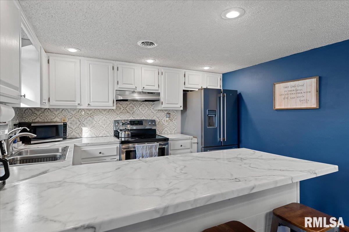 1219 7th Street Pawnee, IL 62558 - Photo 14 of 38