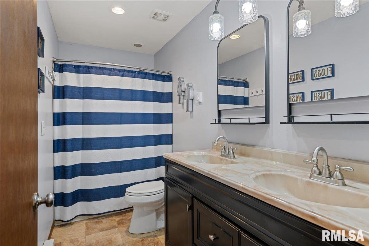 1219 7th Street Pawnee, IL 62558 - Photo 18 of 38