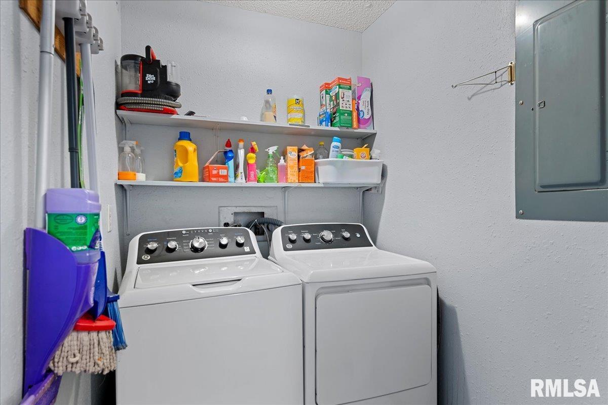 1219 7th Street Pawnee, IL 62558 - Photo 19 of 38