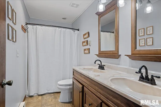 $199,900 | 1219 7th Street, Pawnee, IL 62558