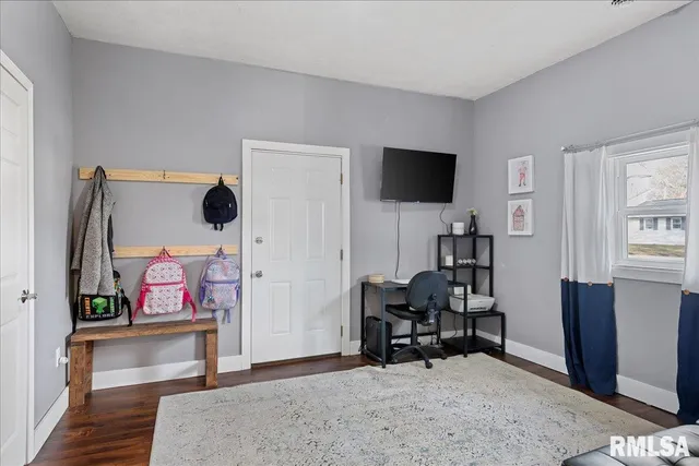 $199,900 | 1219 7th Street, Pawnee, IL 62558