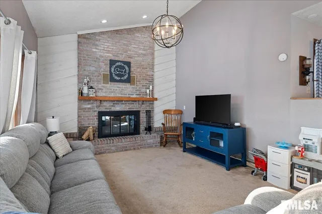 $199,900 | 1219 7th Street, Pawnee, IL 62558