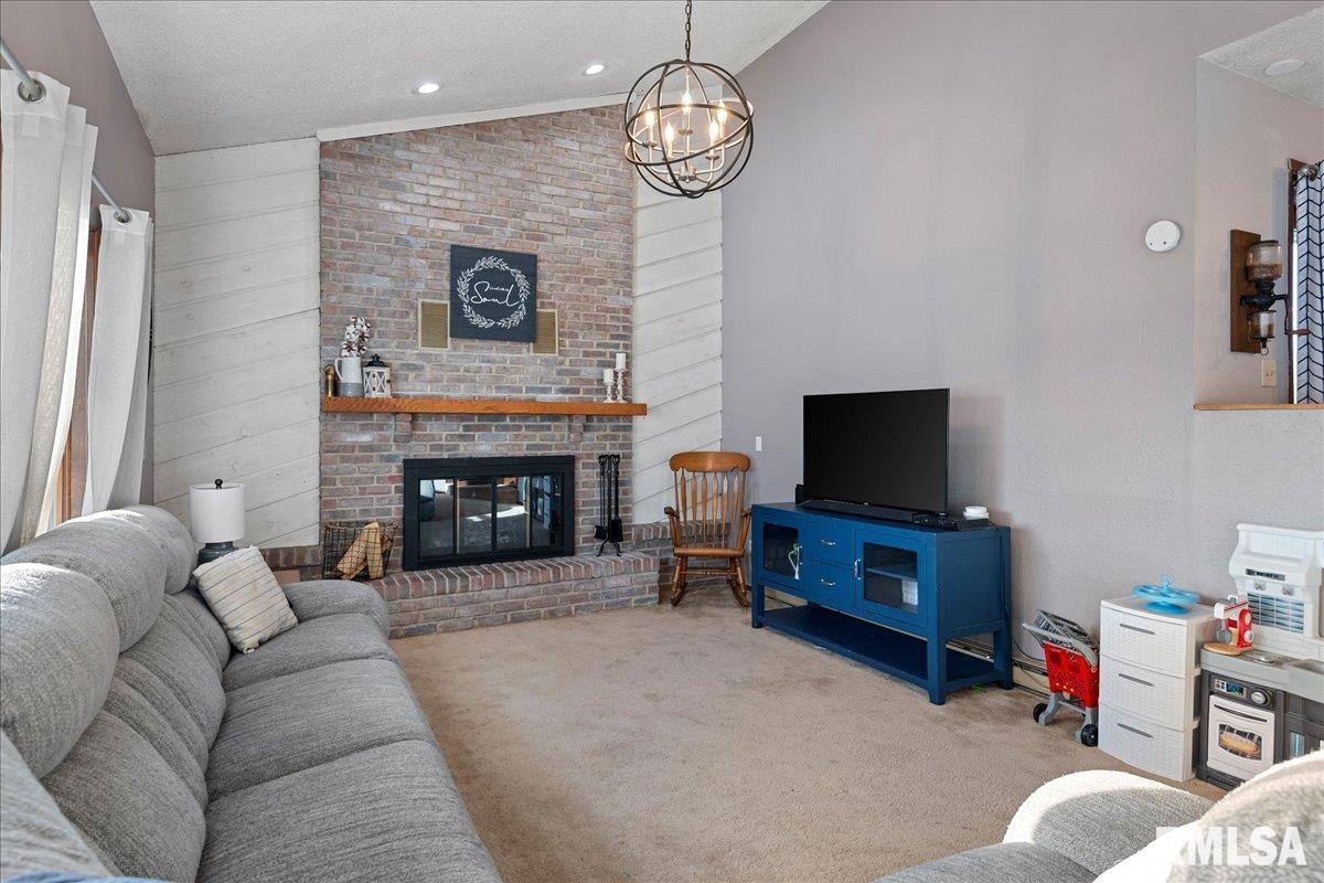 1219 7th Street Pawnee, IL 62558 - Photo 7 of 38