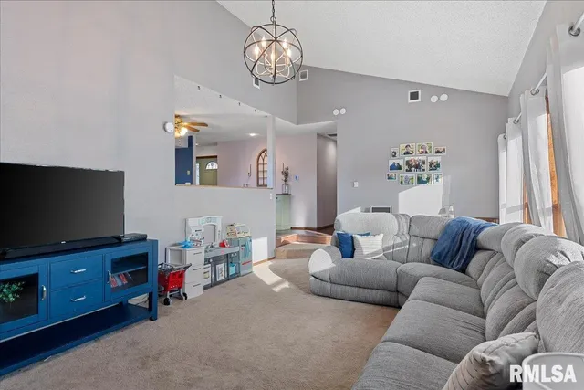 $199,900 | 1219 7th Street, Pawnee, IL 62558