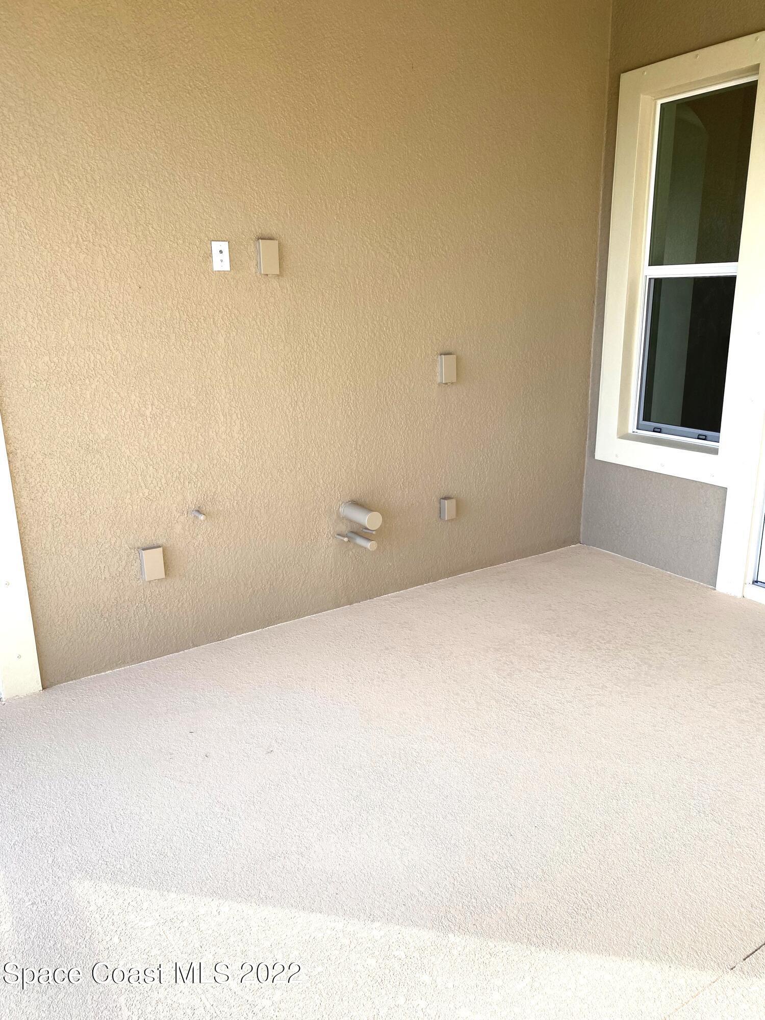 8321 Paragrass Avenue Melbourne, FL 32940 - Photo 31 of 41 a view of an empty room