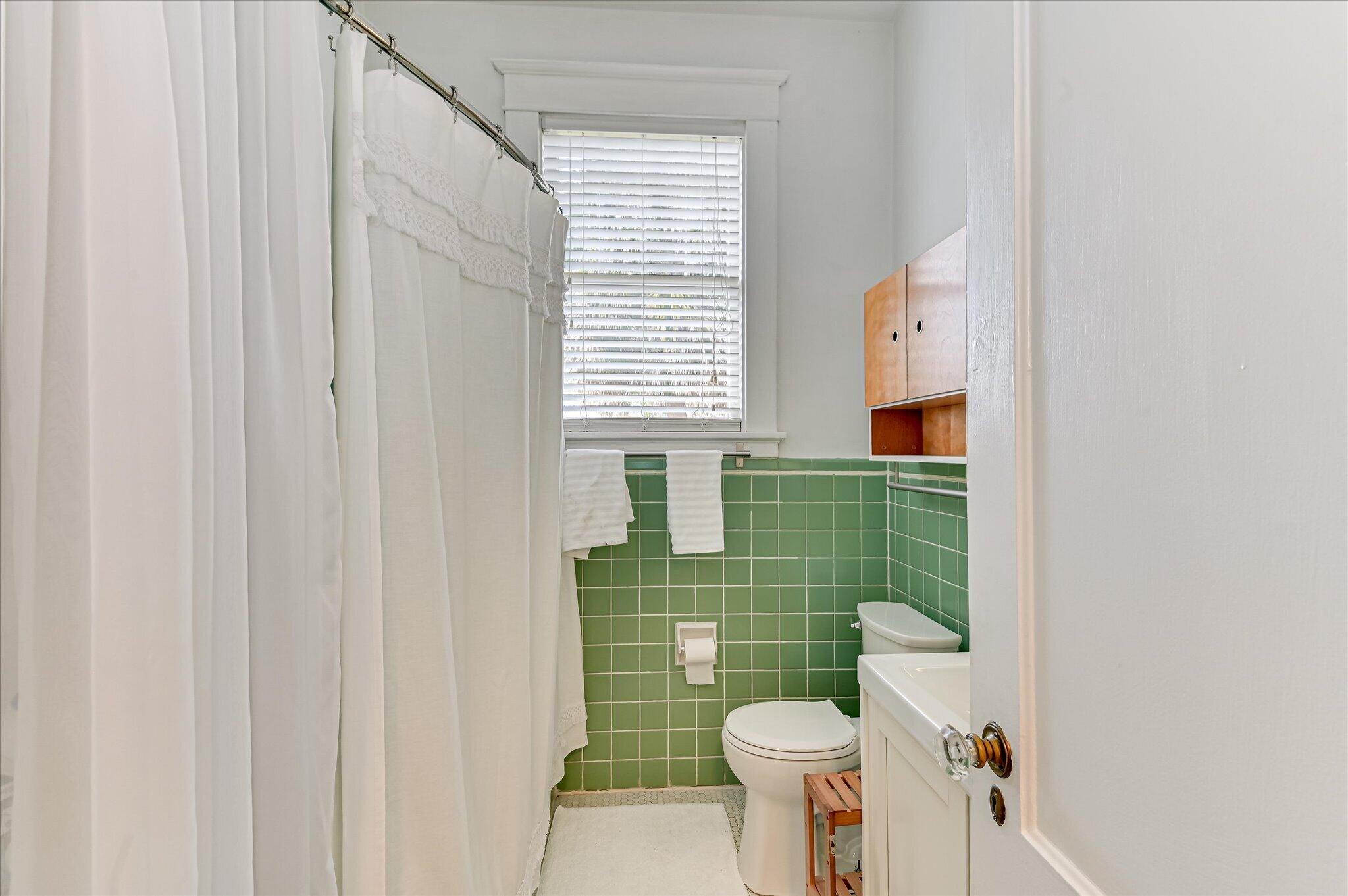 231 Greene Street Augusta, GA 30901 - Photo 24 of 31 Bathroom 2