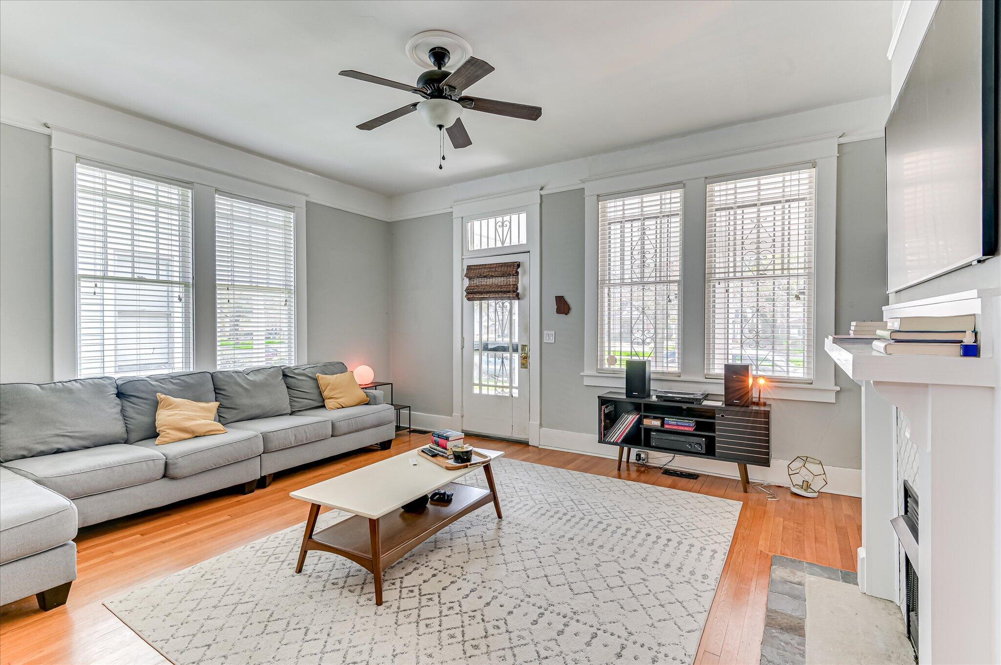 231 Greene Street Augusta, GA 30901 - Photo 5 of 31 Living Room