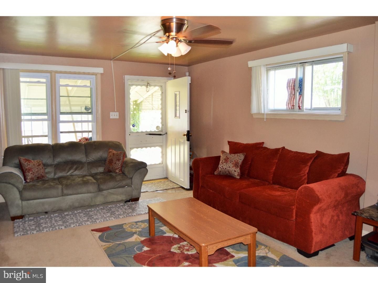 2000 Heather Road Folcroft, PA 19032 - Photo 3 of 25